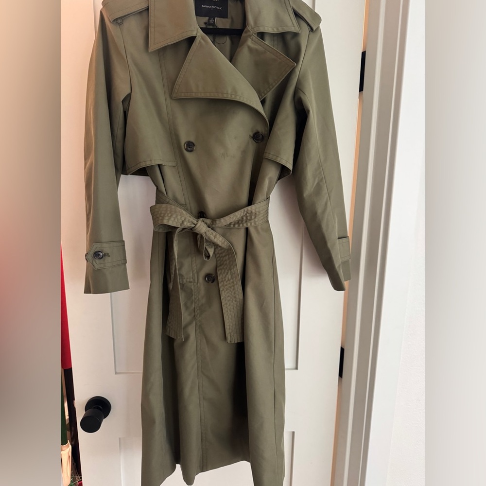 Never Worn Banana Republic Olive Trench Coat